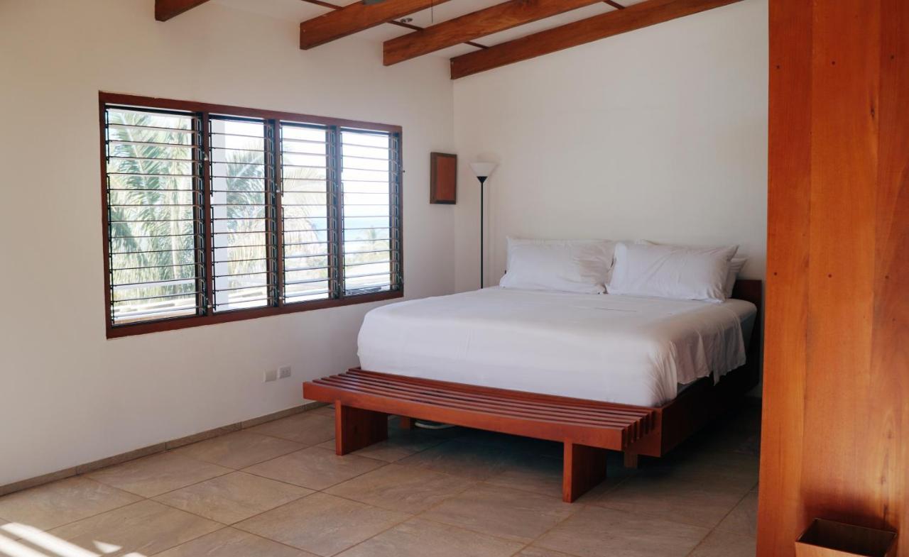 Salvatierra Beachfront Hotel Puerto Coyote Esterno foto